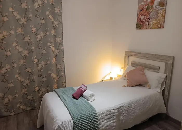 At Plaza Del Duque Apartman Caces